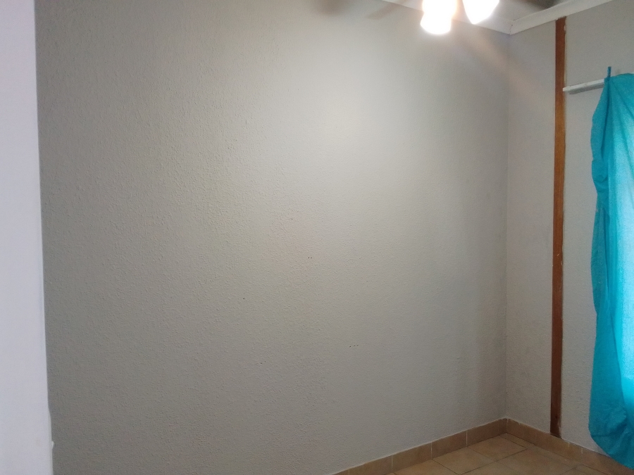 To Let 3 Bedroom Property for Rent in Geelhoutpark North West